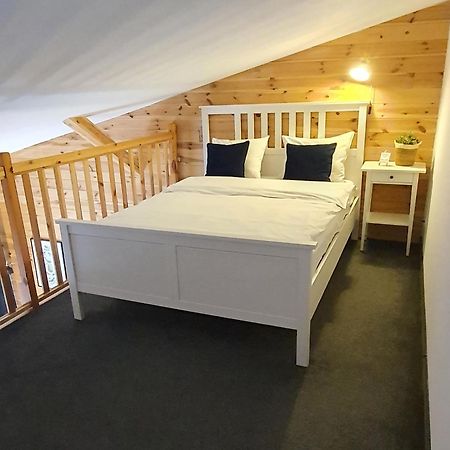 Babie Lato B&B Uniejow Exterior photo